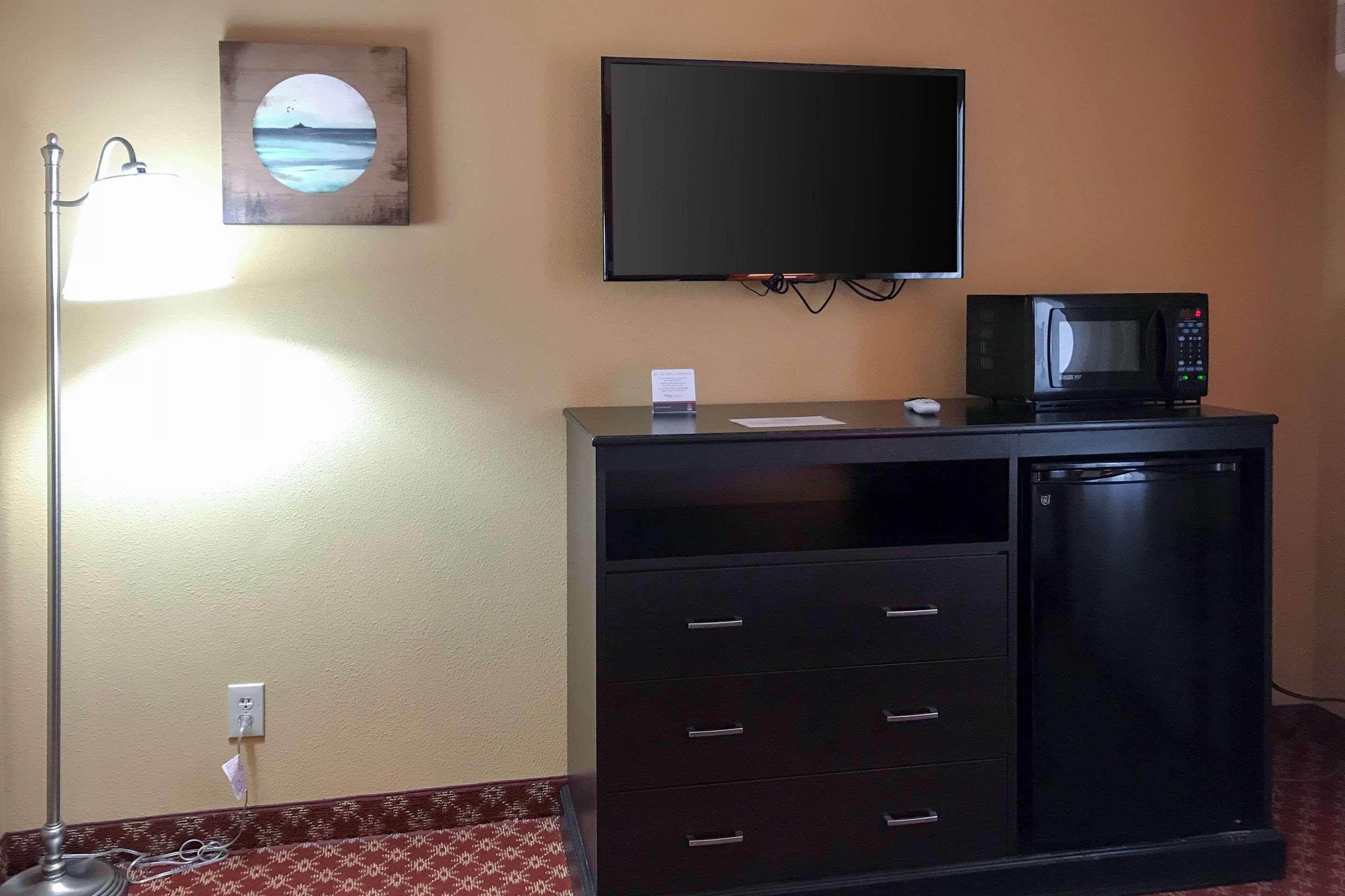 Clarion Hotel & Conference Center Sungai Toms Luaran gambar