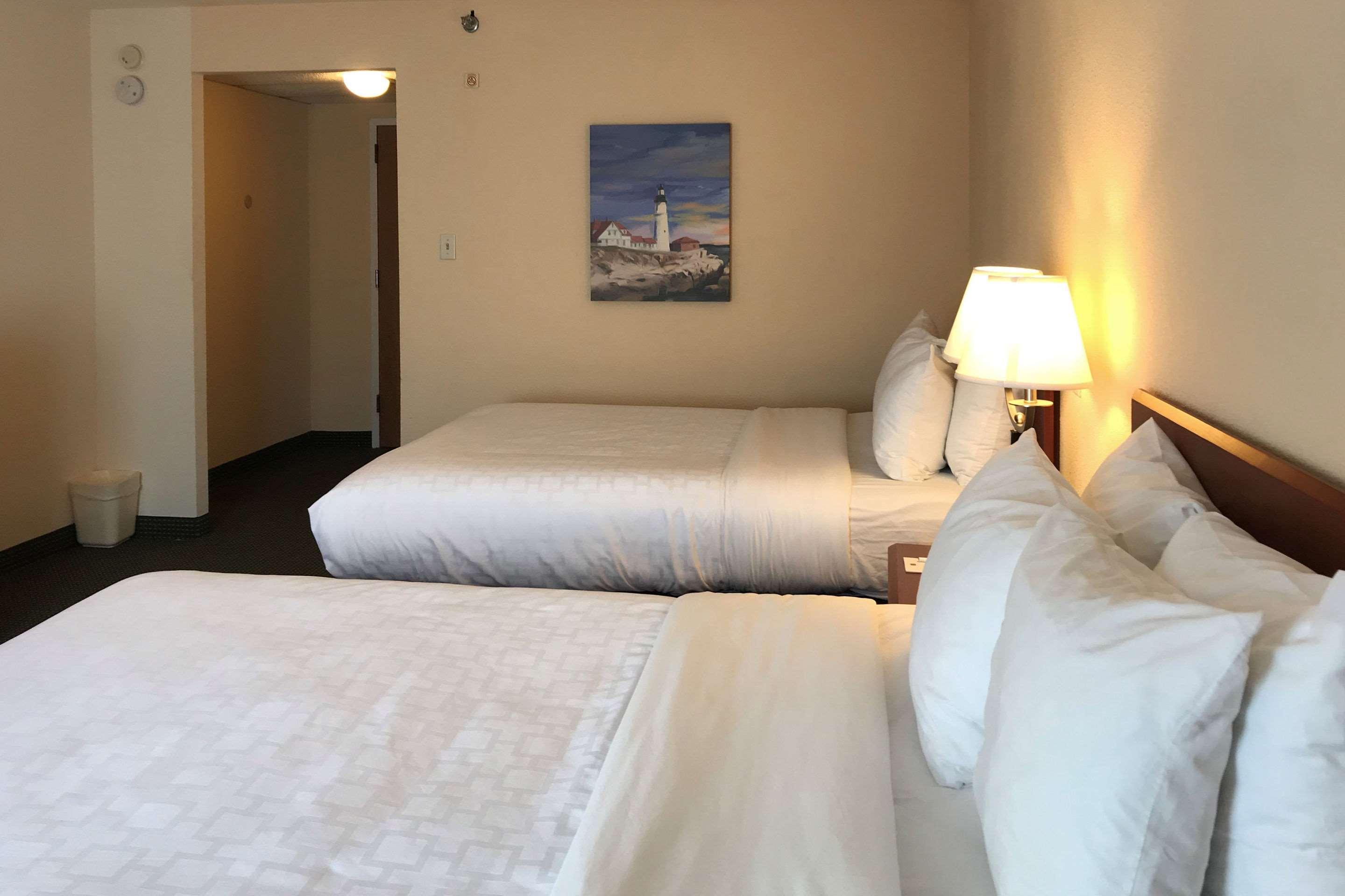 Clarion Hotel & Conference Center Sungai Toms Luaran gambar